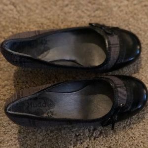 Size 8 Black and Grey Plaid Mudd Heels